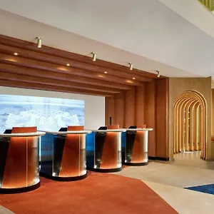 Montcalm East, Autograph Collection בריטניה